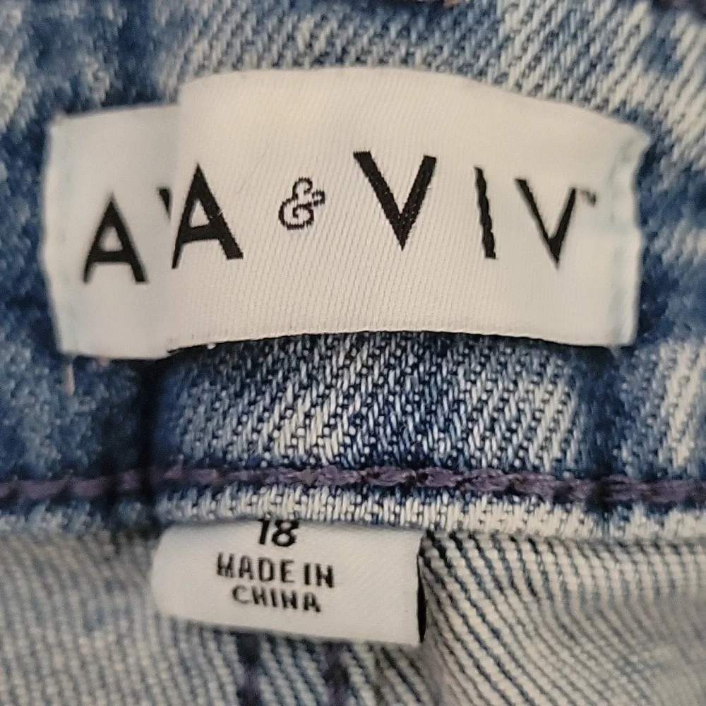 Ava & Viv Cutoff Bermuda Shortd - Picture 3 of 4